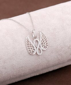 Strieborný náhrdelník s anjelským dizajnom 2948