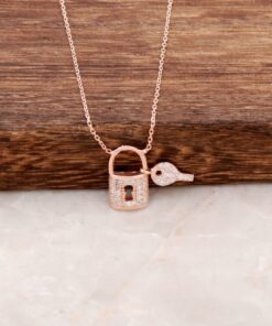 Design Lock Rose Silver Necklace 4110