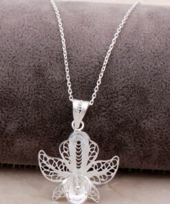Filigree Engraved Silver Flower Necklace 6873