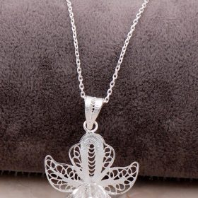 Filigree Engraved Silver Flower Necklace 6873