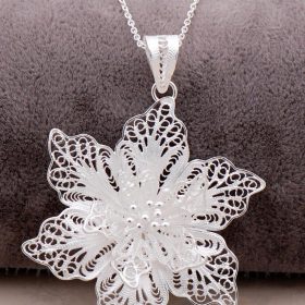 Filigree Engraved Silver Flower Necklace 6877