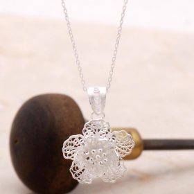 Filigree Engraved Silver Flower Necklace 6885
