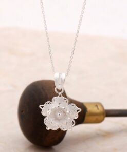 Filigree Engraved Silver Flower Necklace 6890