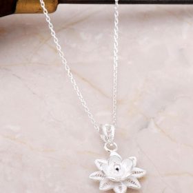 Filigree Engraved Silver Flower Necklace 6895