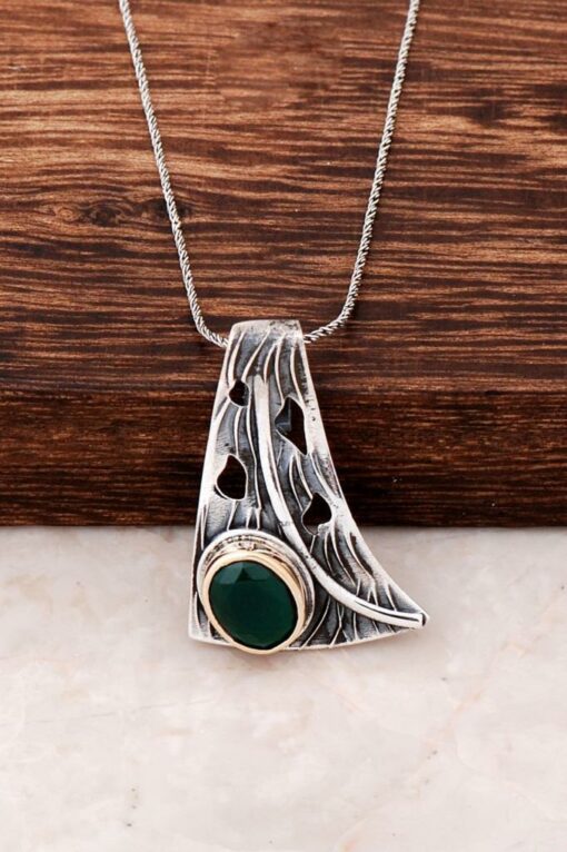 Handmade Sterling Silver Necklace with Emerald Stone 6416
