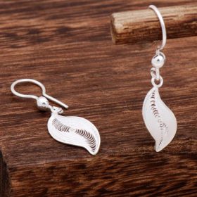 Leaf Design Filigree Silver Earrings 4652