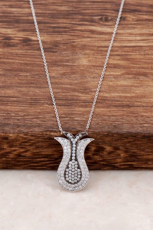 Zircon Stone Tulip Design Rhodium Silver Necklace 473